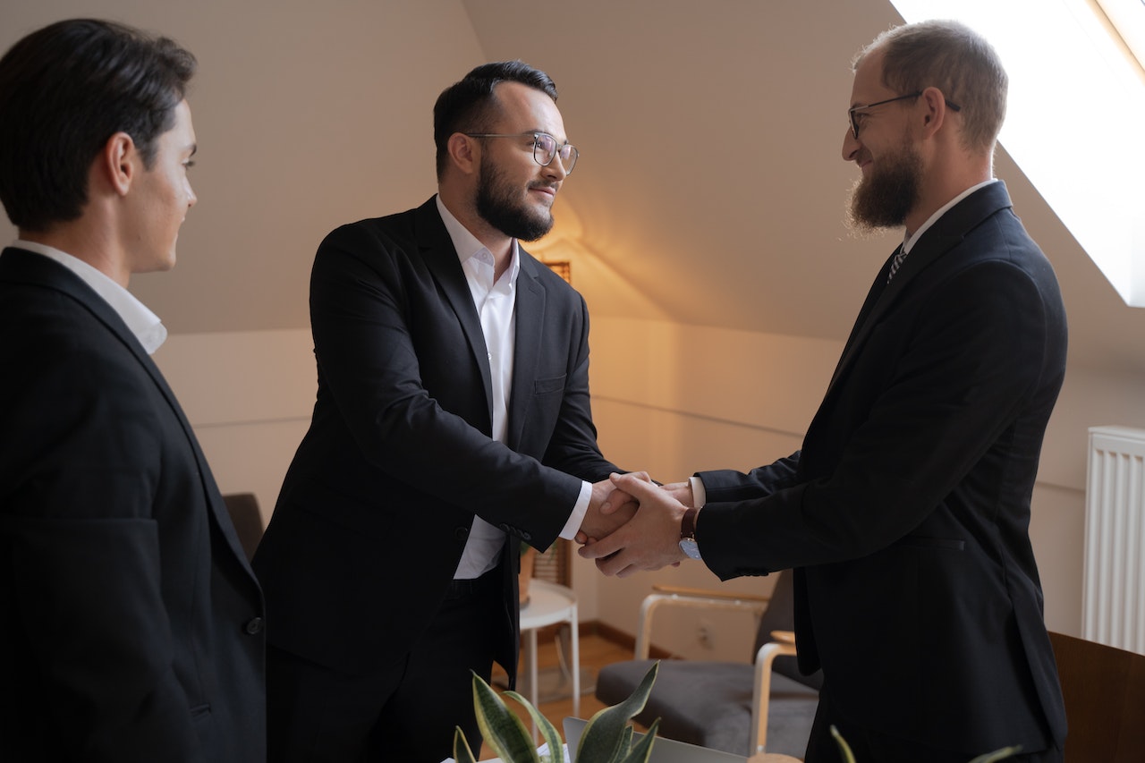 Jak prowadzić skuteczne negocjacje handlowe?